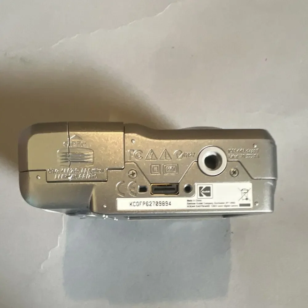 Kodak EasyShare C603 Silver Point & Shoot 6.1MP 3x Zoom 2.4
